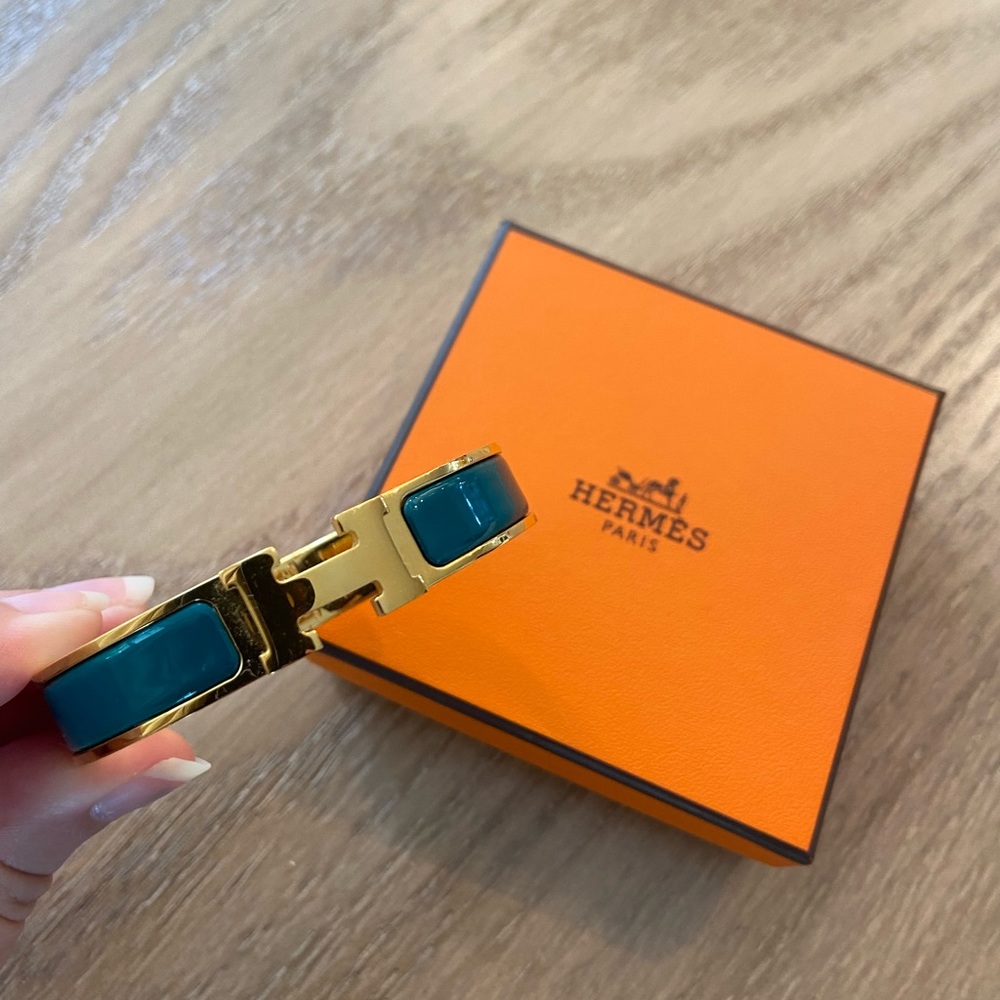 Hermes PM Clic Clac in Gold and Pine Green